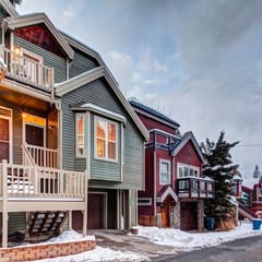 The Daly Ave, Old Town 2BR/3BA, Walk to Main