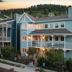Old Town 6BR | Steps to Town Lift & Main St