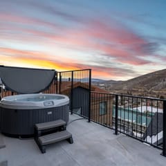 Ski In/Out 4BR Park City Villa