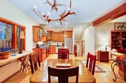 The Crescent Ridge, 2BR Ski Condo, Walk to Lifts! - Image 5