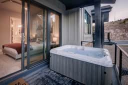 The Holly Frost | 4BR Canyons Villa with Hot Tub! - Image 3