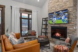 NEW 3BR Canyons Walk to Lifts, Hot Tub & Pool - Image 4