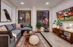 The Sanctuary on Main Modern 1BR Walk to Town Lift - Image 2