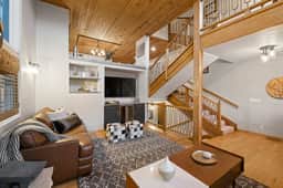 Old Town 6BR | Steps to Town Lift & Main St - Image 3