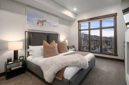 Blackstone 3BR | Pool, Walk to Lifts, Hot Tub - Image 3