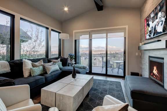 The Frostwood Ski / Golf Villa - Hot Tub, Views - Image 1