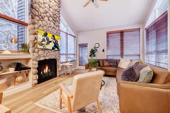 The Red Pine | Canyons Village 4BR, mins to Gondola - Image 1