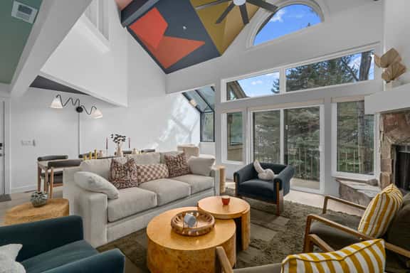 5BR Deer Valley Mountain Retreat with Fireplace & Private Deck - Image 1