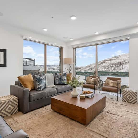 Kings Crown Ski In/Out 2BR - Image 1