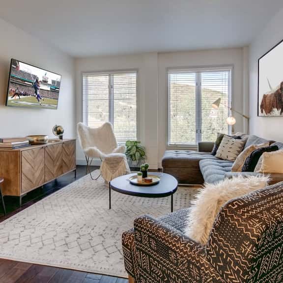 1BR Mountain Modern - Steps to Main St & Town Lift - Image 1