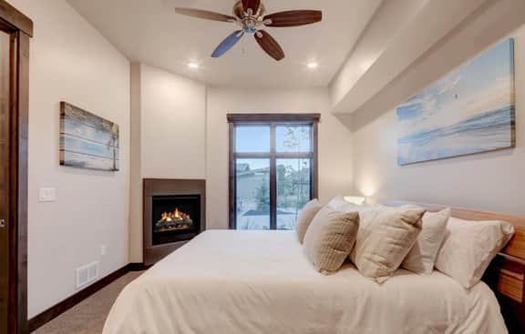 The Blackstone | New 2BR Walk to Canyons Lifts - Image 5