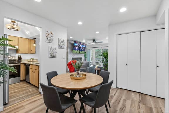Walk to PCMR • Chic Top-Floor Mountain Condo - Image 2