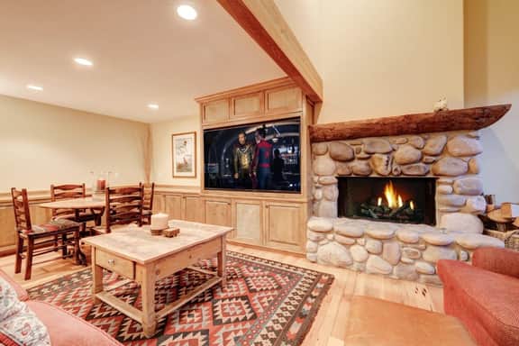 The Silver Spur | 5BR Cabin, Walk to PCMR - Image 5