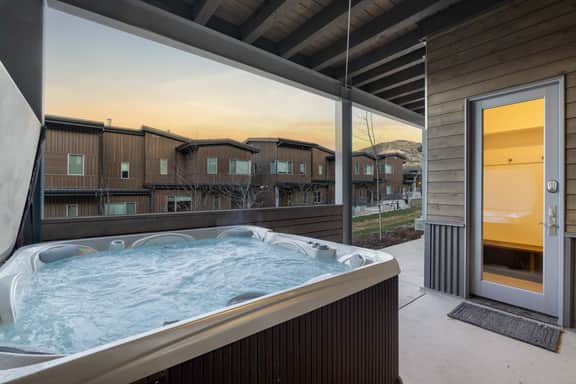 4BR Modern Ski-In/Out Retreat at Apex Canyons - Image 4