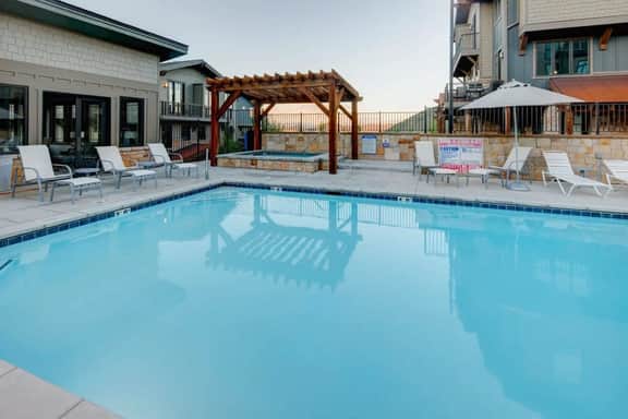 Blackstone 3BR | Pool, Walk to Lifts, Hot Tub - Image 4