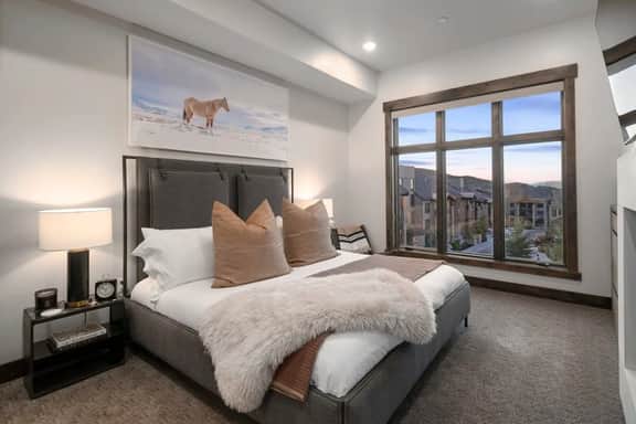 Blackstone 3BR | Pool, Walk to Lifts, Hot Tub - Image 3